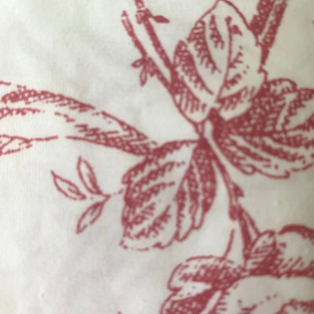 Cabbages & Roses London Queen Duvet Set Floral Toile Berry Red Cotton Christmas